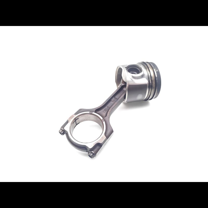 Engine Piston With Connecting Rod | Daviva