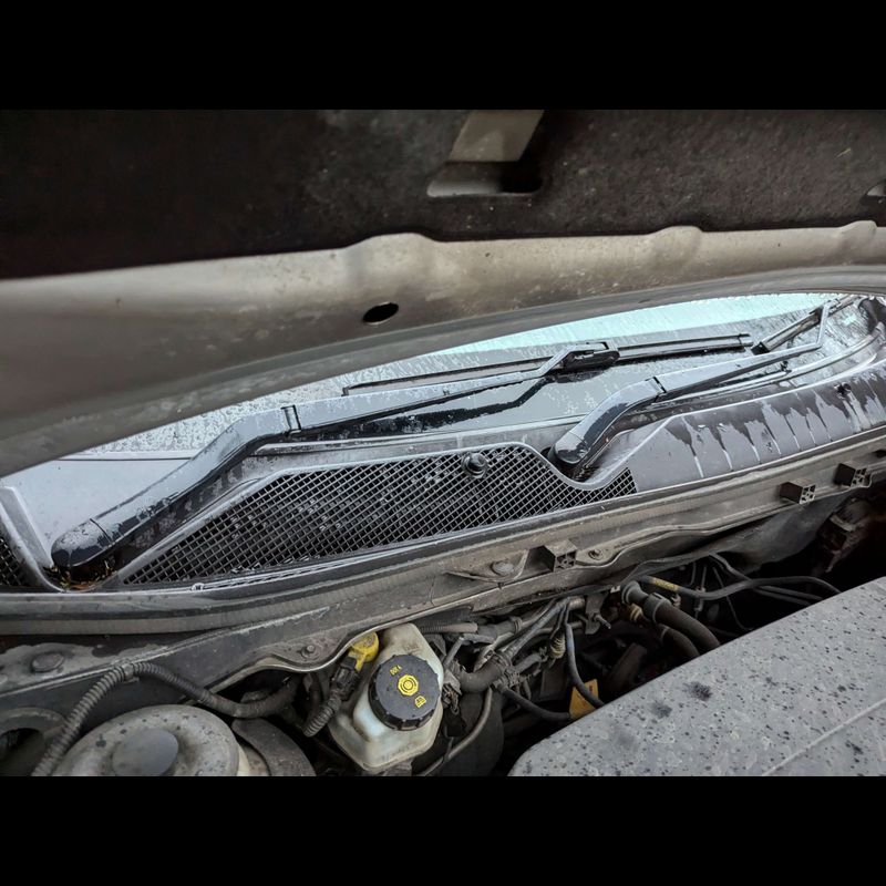 Front Windshield Wiper Linkage With Motor | Daviva